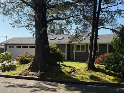 918 7th Street Florence OR 97439