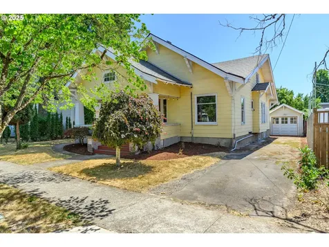 630 SE 1st Street Mcminnville OR 97128