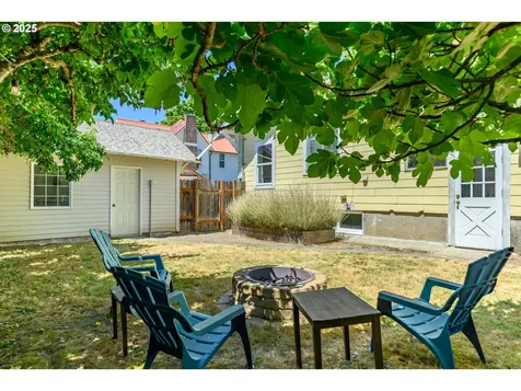 630 SE 1st Street Mcminnville OR 97128