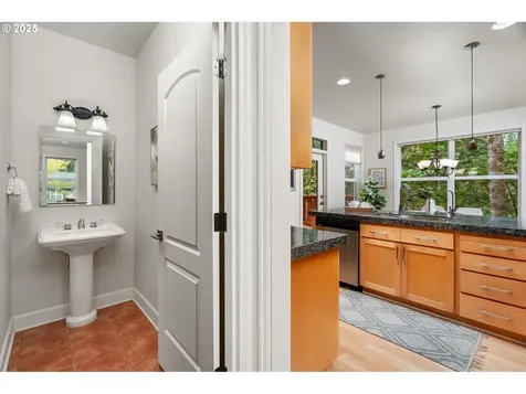 2377 NW Burkhart Drive Portland OR 97229