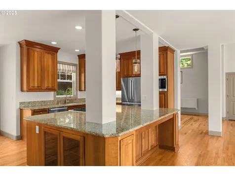 10027 NW Skyline Heights Drive Portland OR 97229