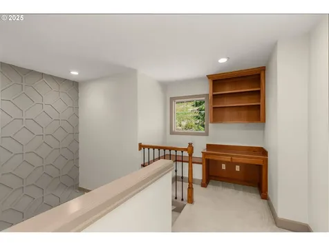 10027 NW Skyline Heights Drive Portland OR 97229
