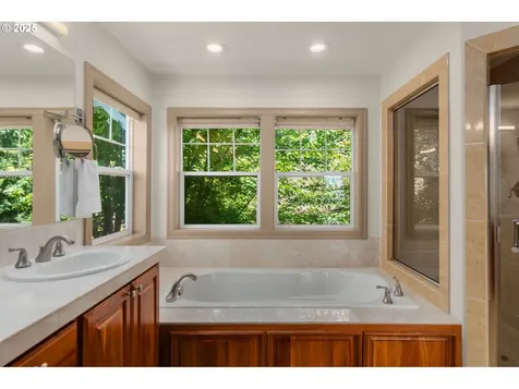 10027 NW Skyline Heights Drive Portland OR 97229