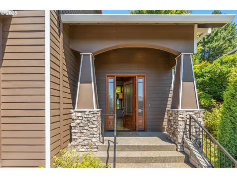 10027 NW Skyline Heights Drive Portland OR 97229