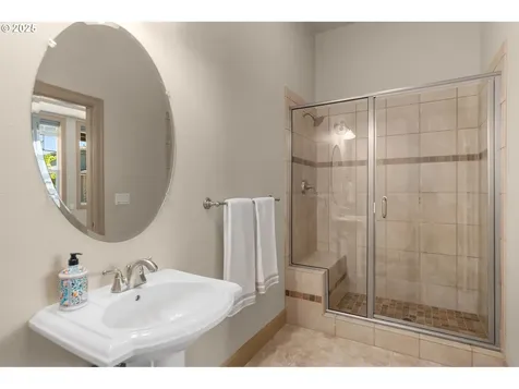 10027 NW Skyline Heights Drive Portland OR 97229