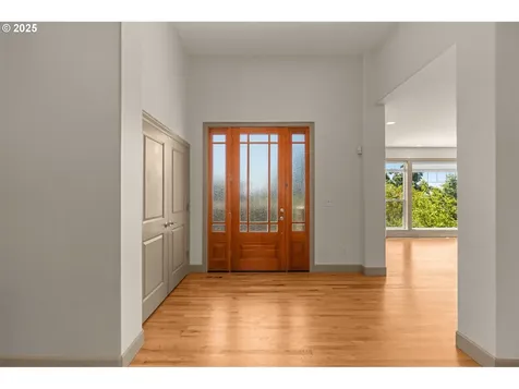 10027 NW Skyline Heights Drive Portland OR 97229