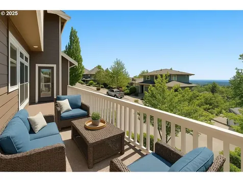 10027 NW Skyline Heights Drive Portland OR 97229