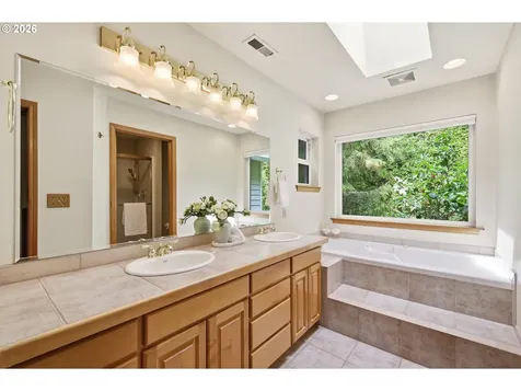 3854 Monroe Street Eugene OR 97405