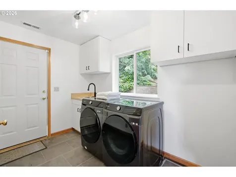 3854 Monroe Street Eugene OR 97405