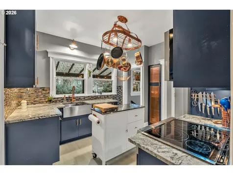 224 NW 20th Avenue Portland OR 97209