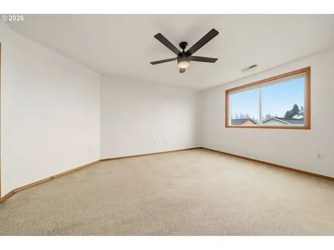 5582 N Street Washougal WA 98671