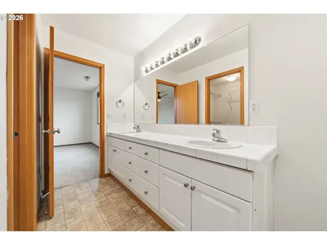 5582 N Street Washougal WA 98671