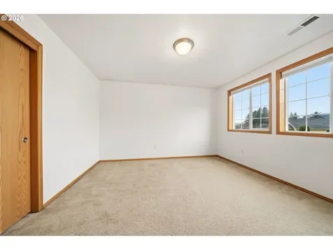 5582 N Street Washougal WA 98671