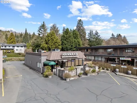 1304 Ocean Beach Highway Longview WA 98632
