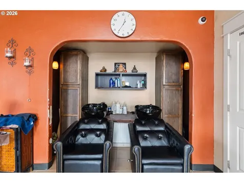 1304 Ocean Beach Highway Longview WA 98632