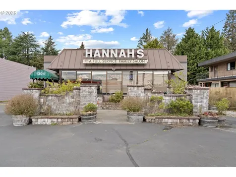 1304 Ocean Beach Highway Longview WA 98632