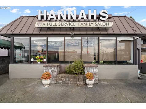 1304 Ocean Beach Highway Longview WA 98632