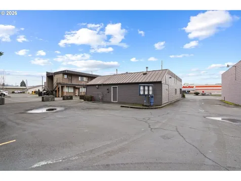 1304 Ocean Beach Highway Longview WA 98632