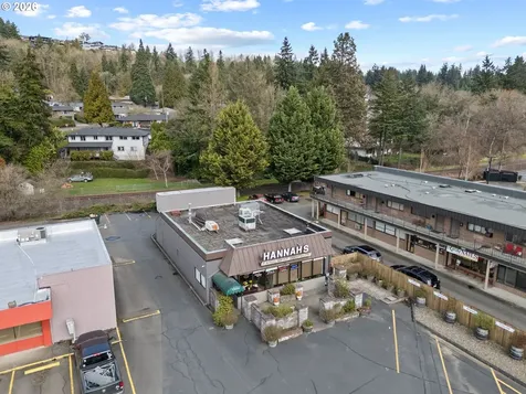 1304 Ocean Beach Highway Longview WA 98632