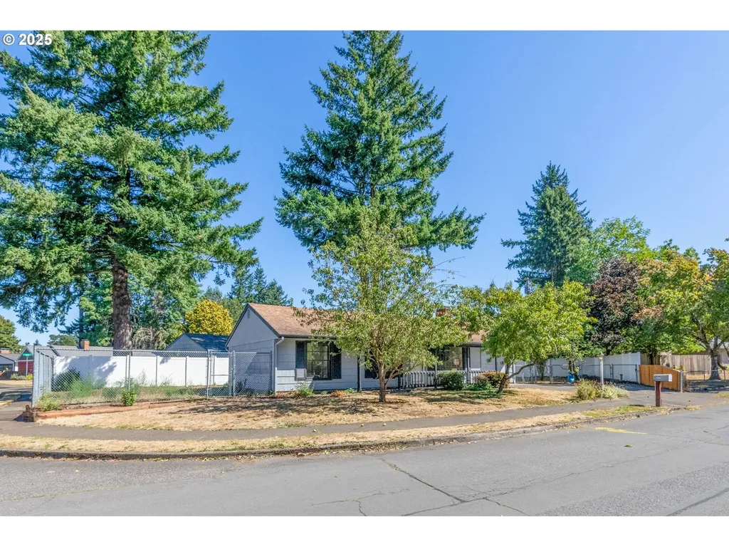 16671 SE Haig Drive Portland OR 97236