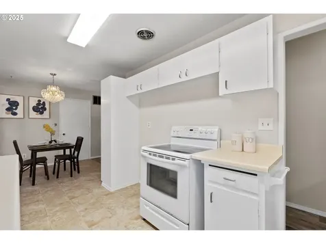 16671 SE Haig Drive Portland OR 97236