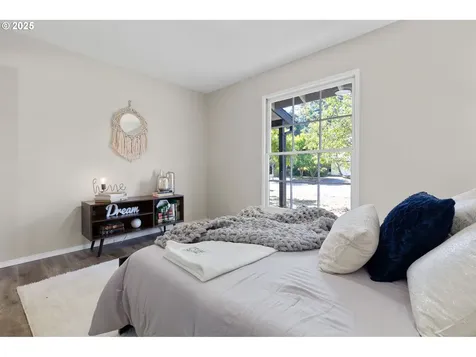 16671 SE Haig Drive Portland OR 97236