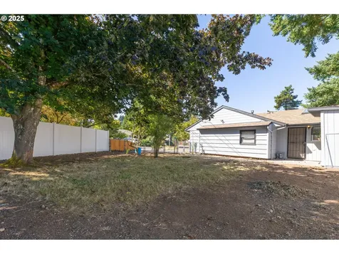 16671 SE Haig Drive Portland OR 97236