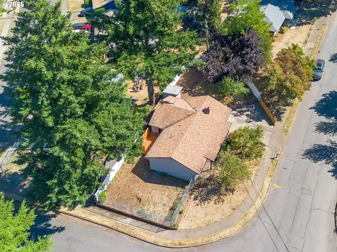 16671 SE Haig Drive Portland OR 97236