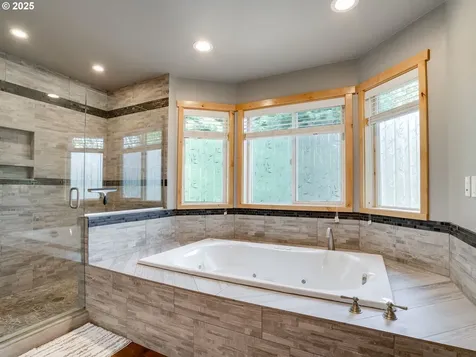 10617 NE 33rd Avenue Vancouver WA 98686