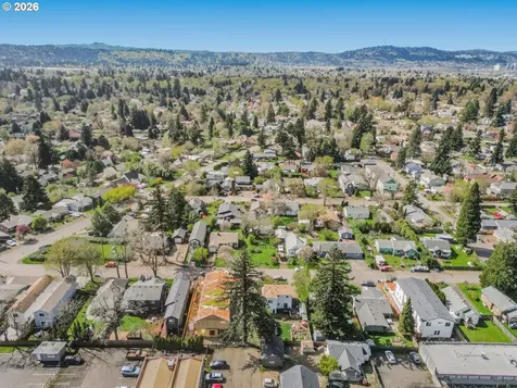 7462 SE 51st Avenue Portland OR 97206
