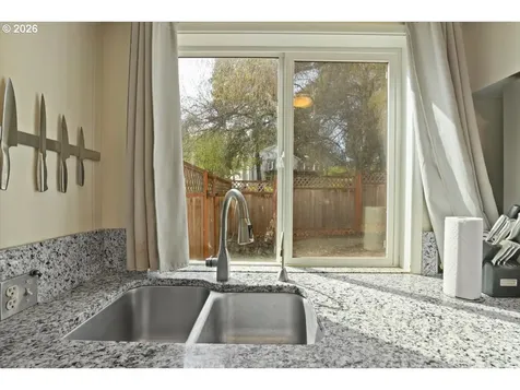 1450 SW Bridlewood Drive Dallas OR 97338
