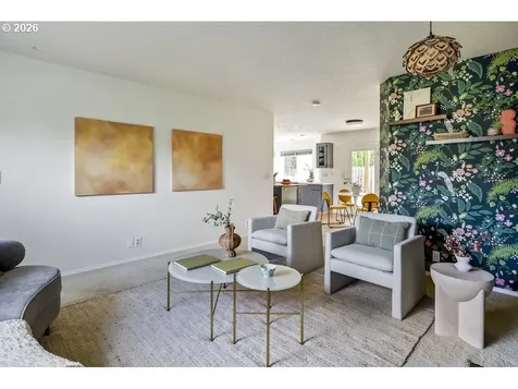 592 NE Goldie Drive Hillsboro OR 97124