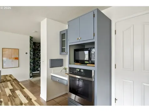 592 NE Goldie Drive Hillsboro OR 97124