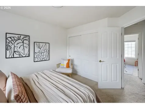 592 NE Goldie Drive Hillsboro OR 97124