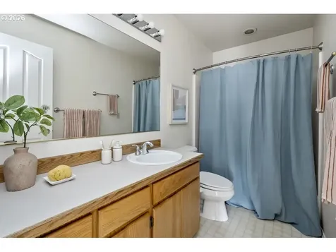 592 NE Goldie Drive Hillsboro OR 97124