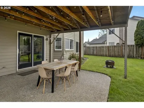 592 NE Goldie Drive Hillsboro OR 97124