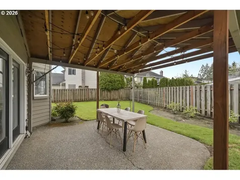 592 NE Goldie Drive Hillsboro OR 97124