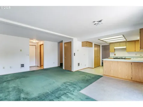 15819 NE 72nd Street Vancouver WA 98682