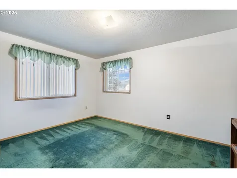 15819 NE 72nd Street Vancouver WA 98682