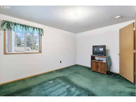 15819 NE 72nd Street Vancouver WA 98682