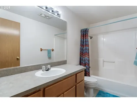 15819 NE 72nd Street Vancouver WA 98682