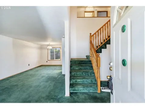 15819 NE 72nd Street Vancouver WA 98682
