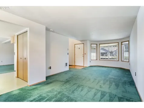 15819 NE 72nd Street Vancouver WA 98682