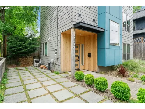 2885 NE Couch Street Portland OR 97232