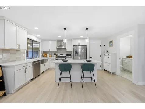 3102 NE Royal Oaks Drive Vancouver WA 98662