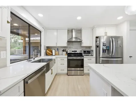 3102 NE Royal Oaks Drive Vancouver WA 98662