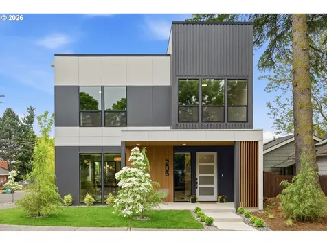 205 W 28th Street Vancouver WA 98660