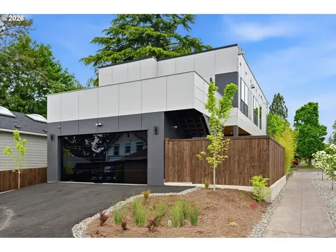 205 W 28th Street Vancouver WA 98660