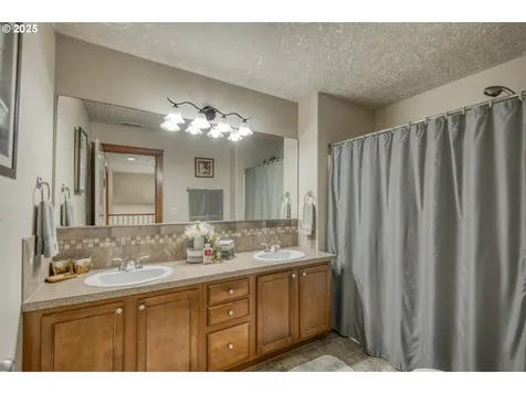 2459 SW Sandlewood Lane Gresham OR 97080