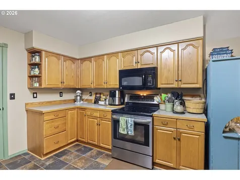 106 Odille Court Glide OR 97443
